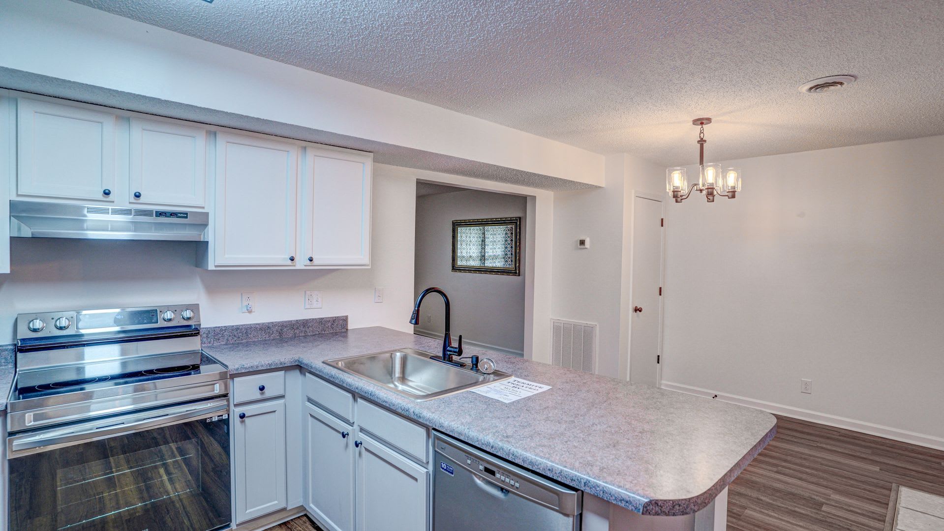 2 Bdrm / 1.5 Bath Townhouse in Johnson City – photo 4