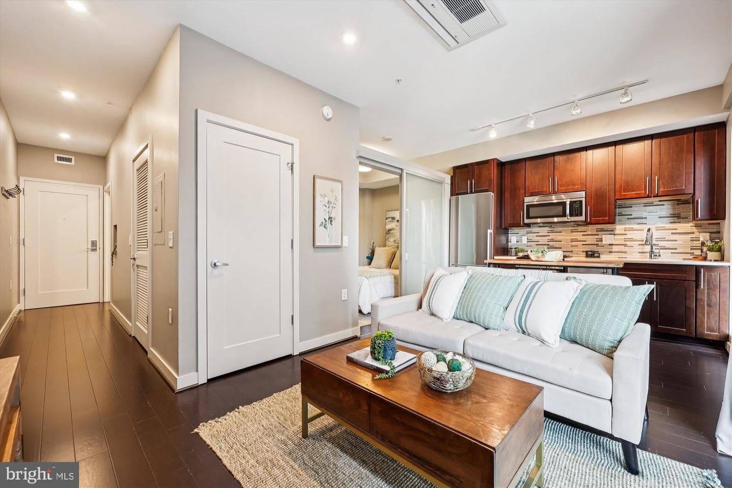 1320 FENWICK LN #203 – photo 3