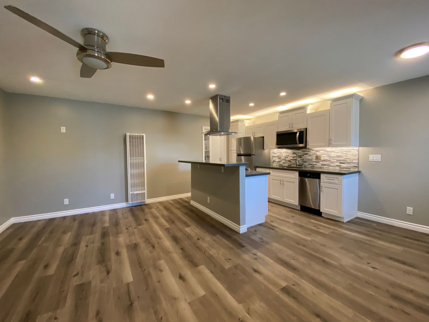 421 S. Myers – photo 1
