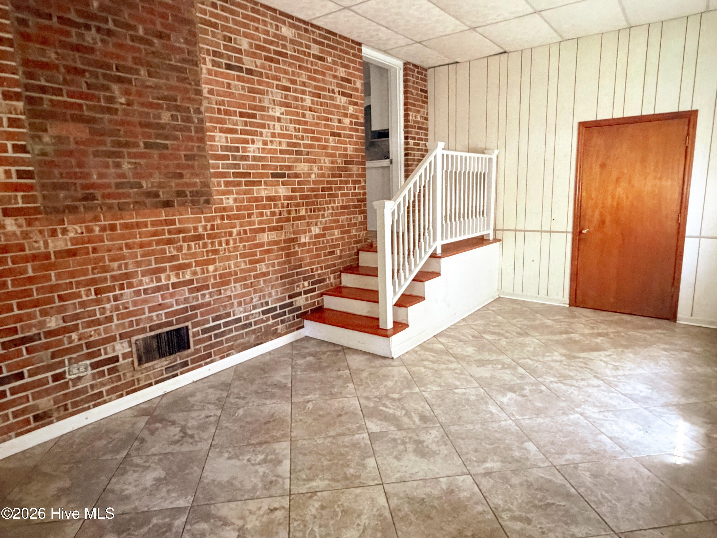 225 Diane Court – photo 5