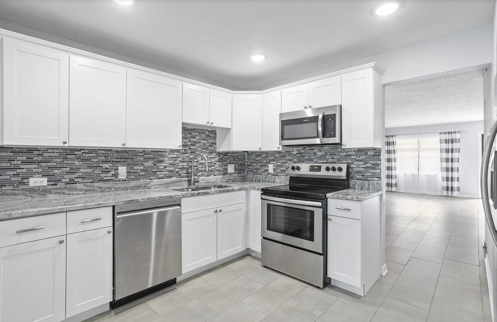 2 Bed 2 Bath Condo for Rent in 55+ Peaceful Community! – photo 1