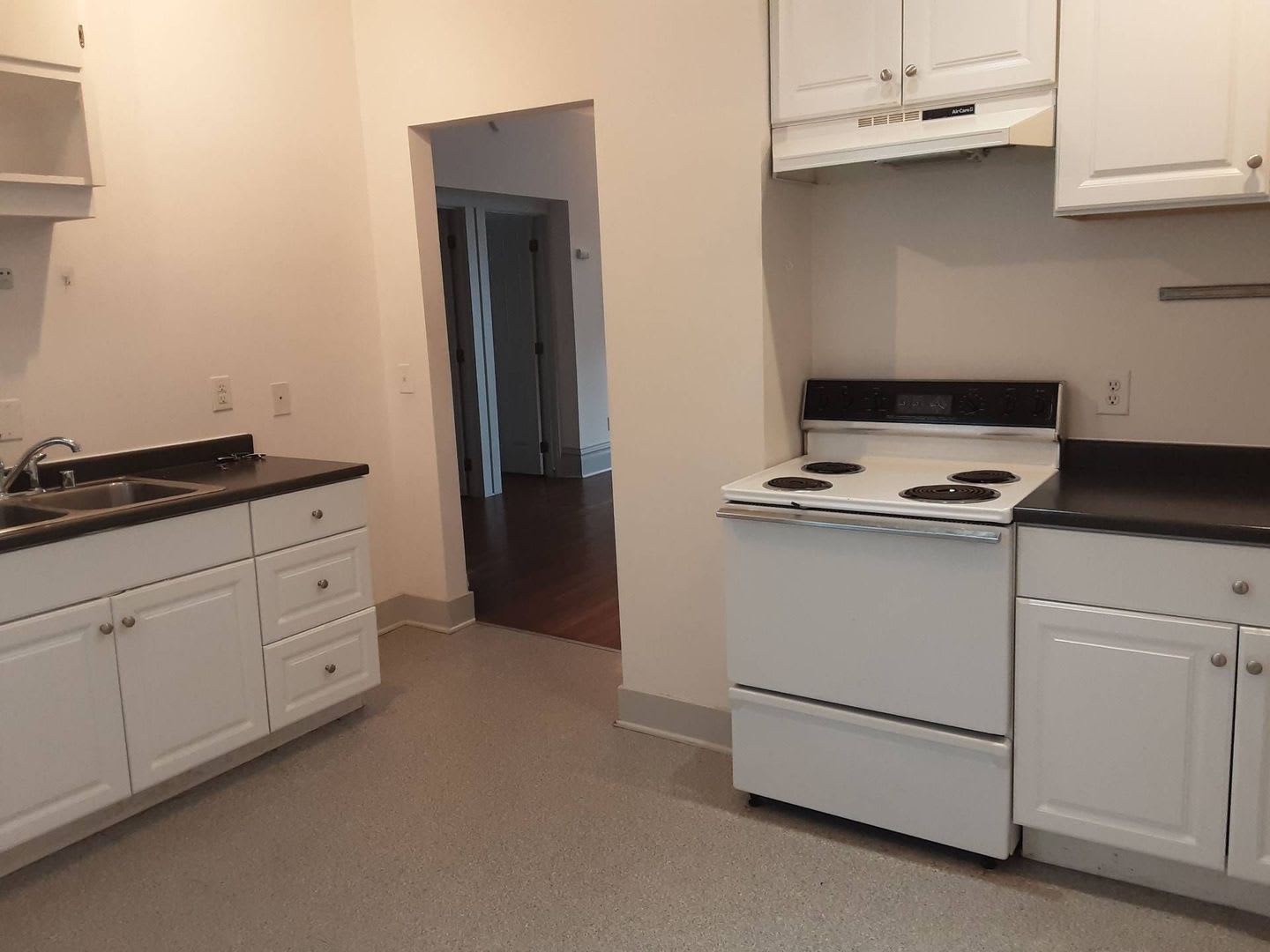 511 E Chestnut Street – photo 3