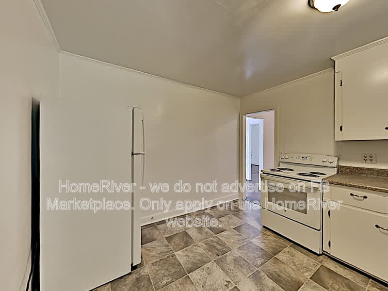 323 N Magnolia St – photo 4