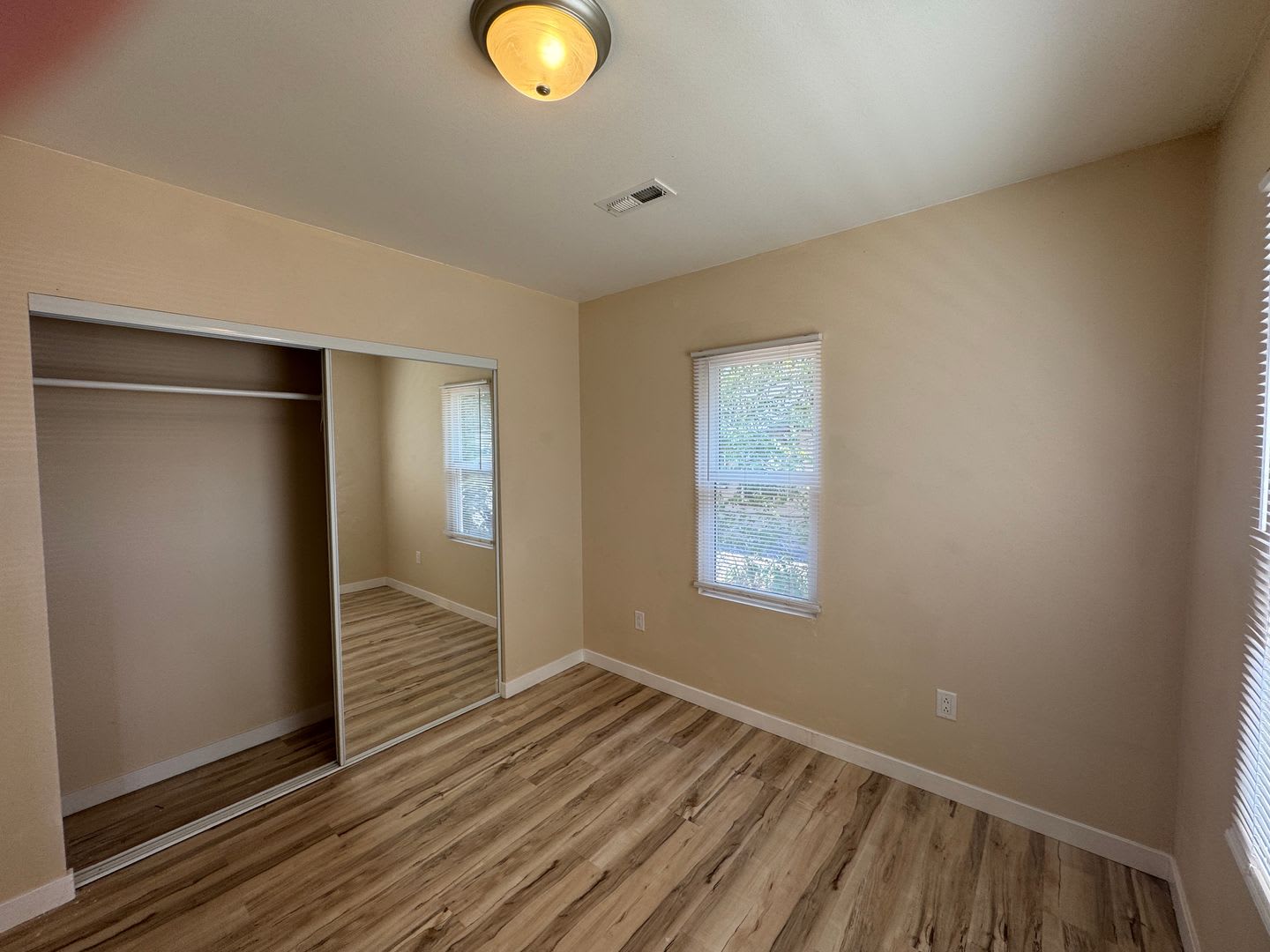 Non-refundable and security deposit total: $1300 – photo 4