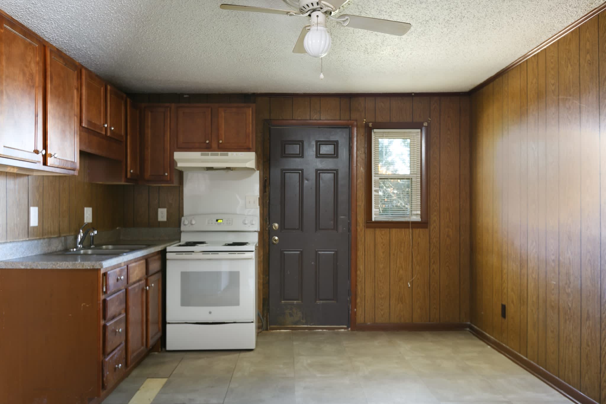1045 B Rulnick Street – photo 4