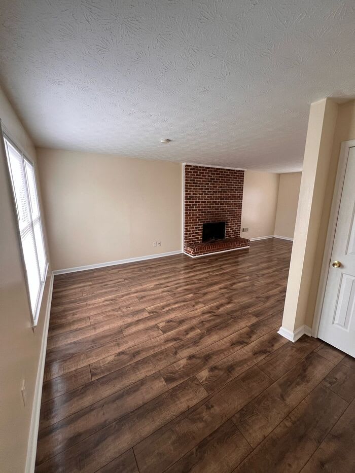 2136 Golfview Drive Southeast – photo 2