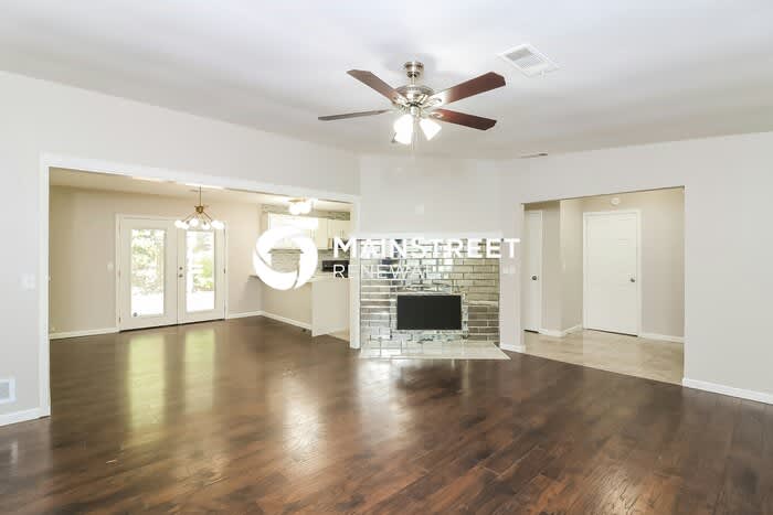 2223 North Woods Court – photo 4