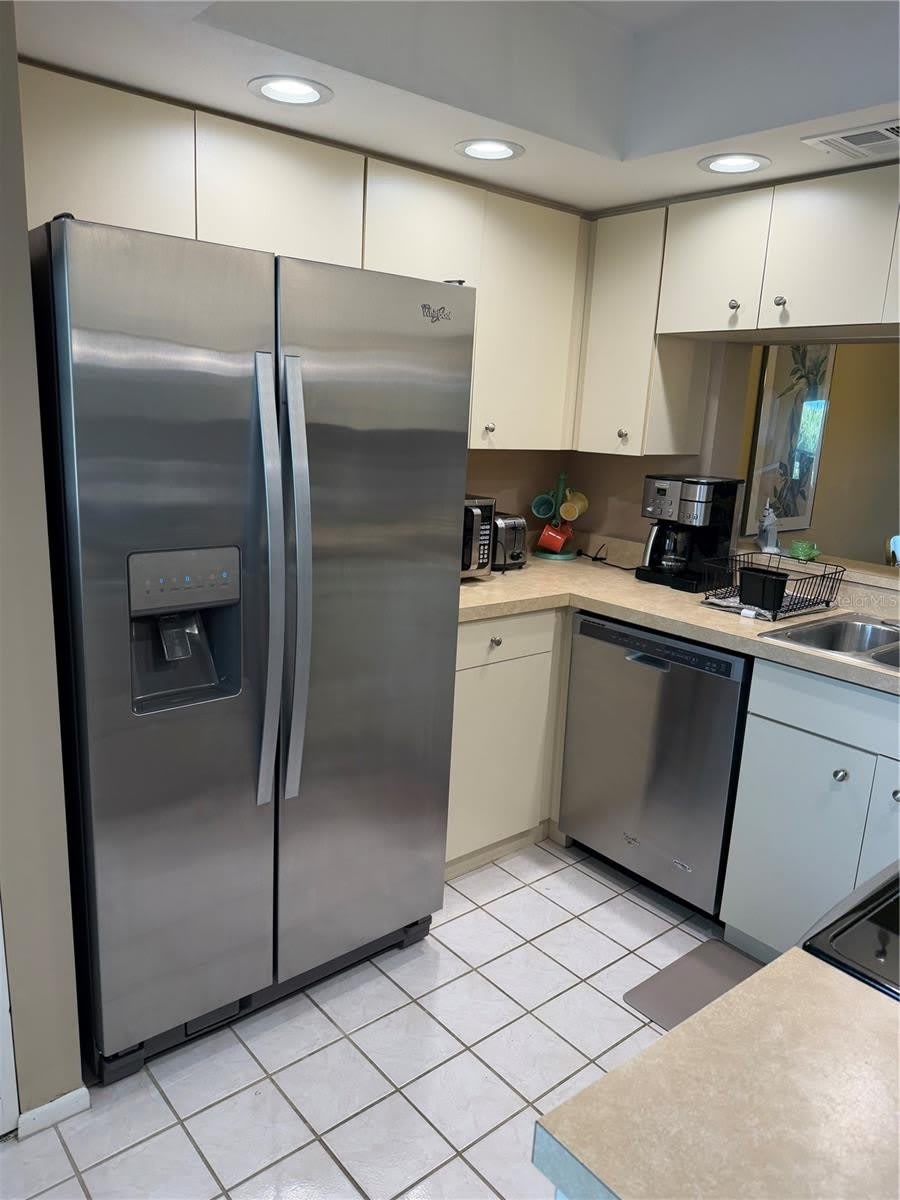 708 ESTUARY Drive – photo 5