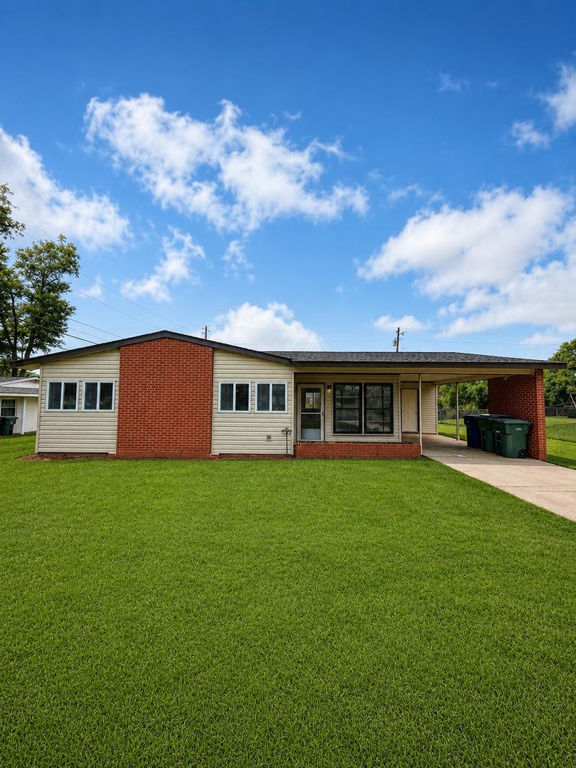 Completely Remodeled 4BR Home Steps from Alabama A&M University – photo 2