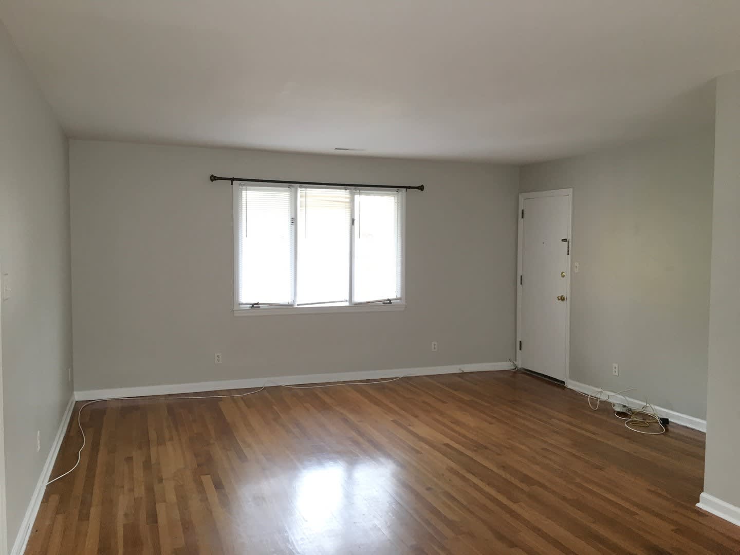 2 Bedroom 1 Bath Apartment in Radcliffeborough – photo 2