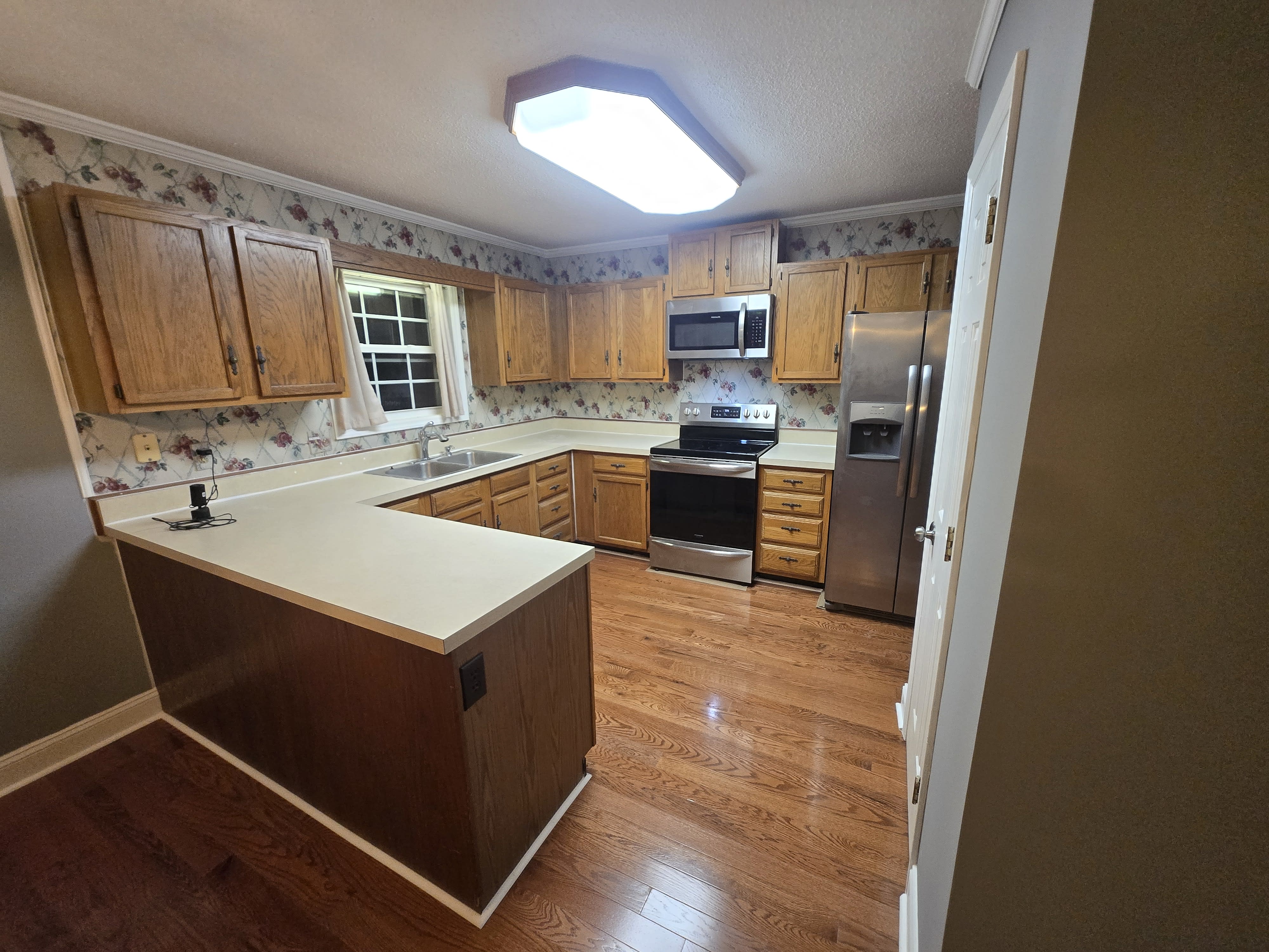 8610 Haw River Rd – photo 3