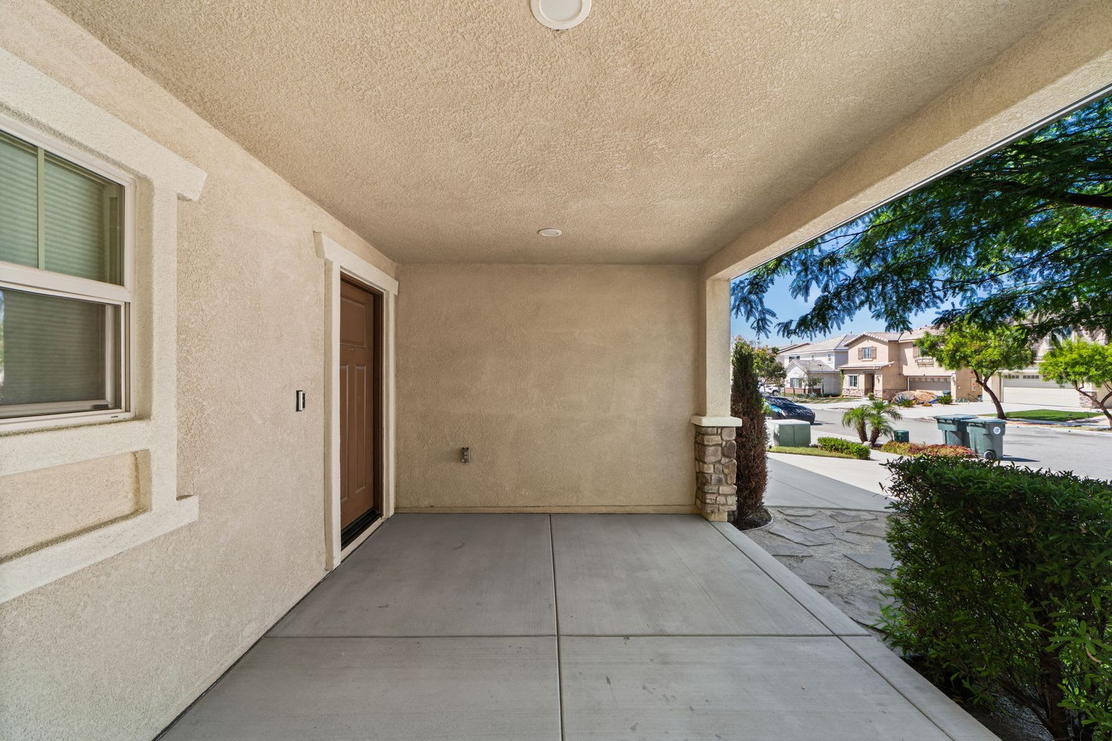 Beautiful Two-Story Home with Spacious Open Floor Plan! – photo 2