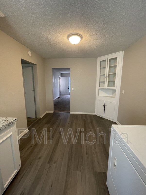 1853 South Grove Street – photo 5