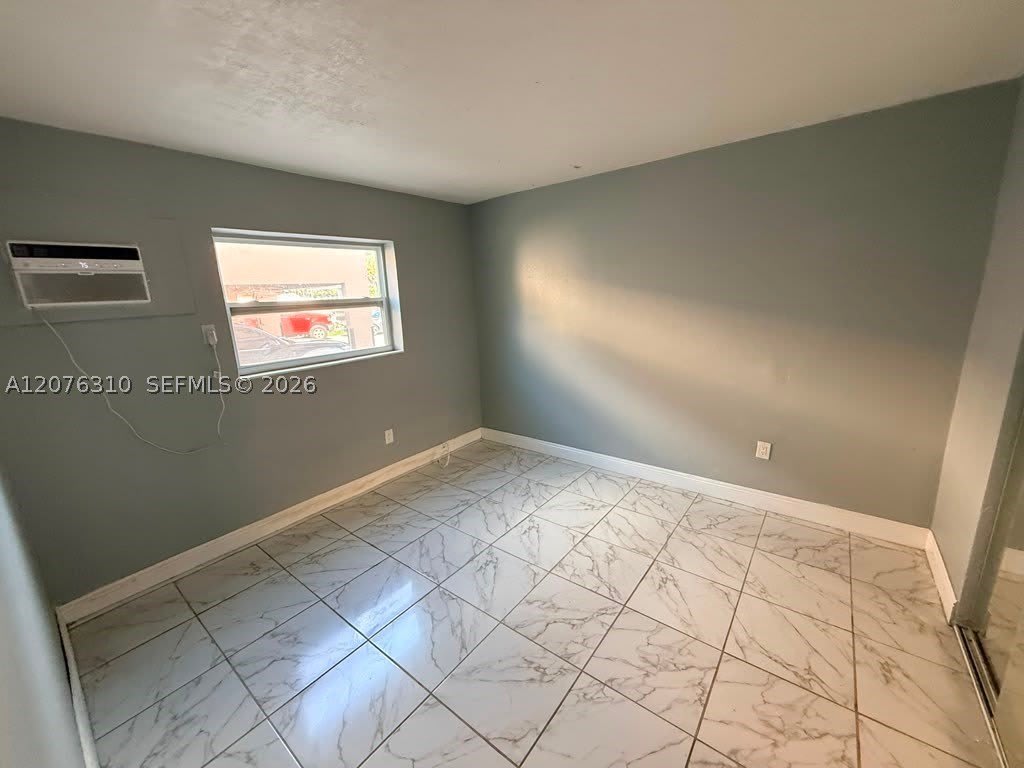 350 E 21st St – photo 1