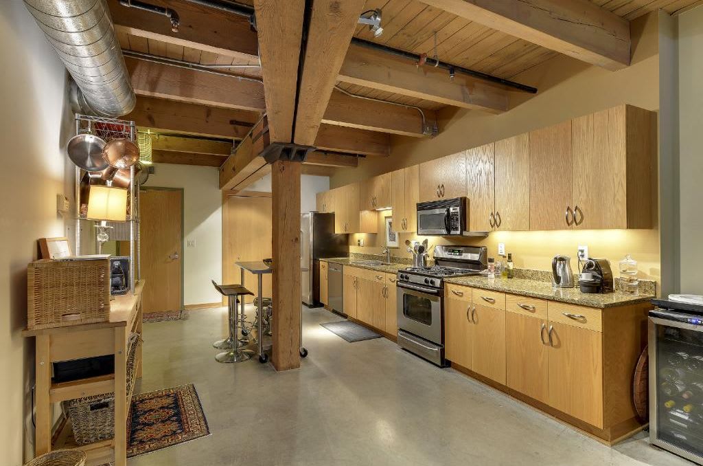404 Washington Ave N – photo 3