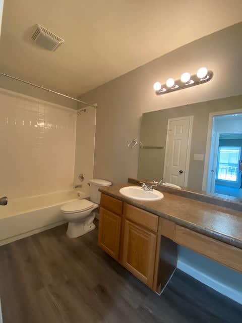 1809 W. Schunior Road – photo 4