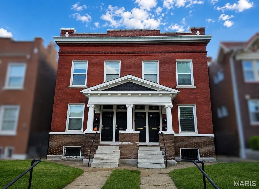 1832 Russell Boulevard – photo 1