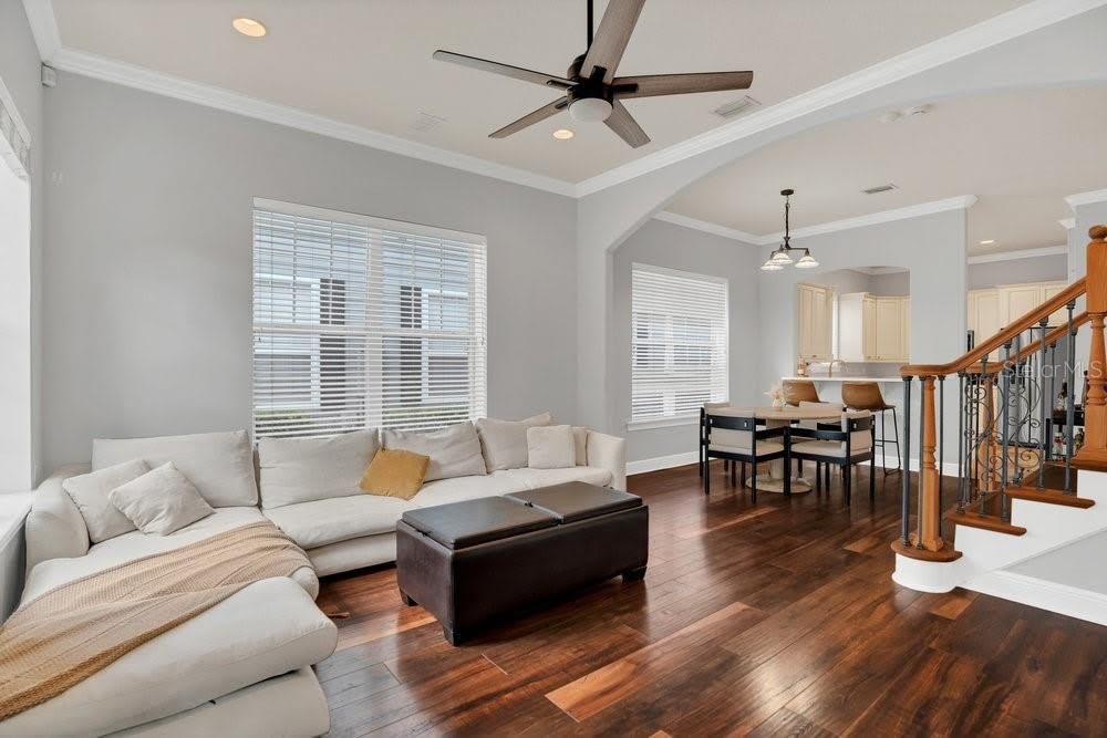 11 N Forest Avenue – photo 4