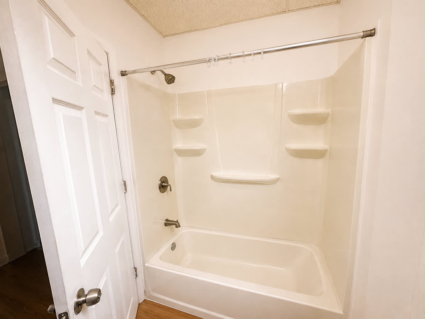 2115 West Ontario Street – photo 4
