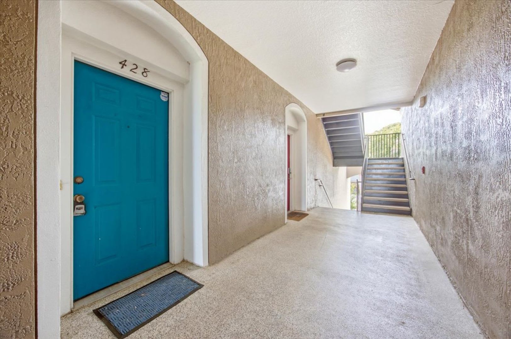 Lovely Condo For Rent – photo 3