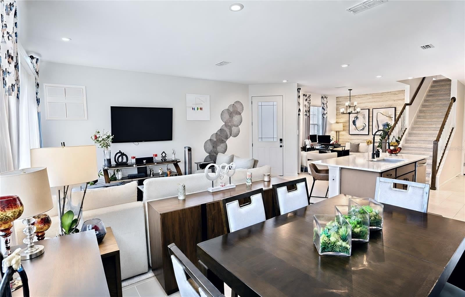 1120 LAKESHORE BREEZE Place – photo 2