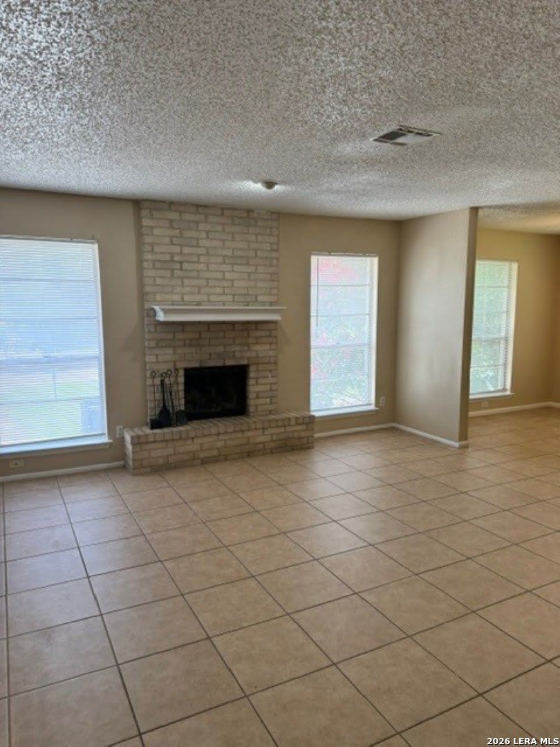 1016 Mission Dr – photo 4