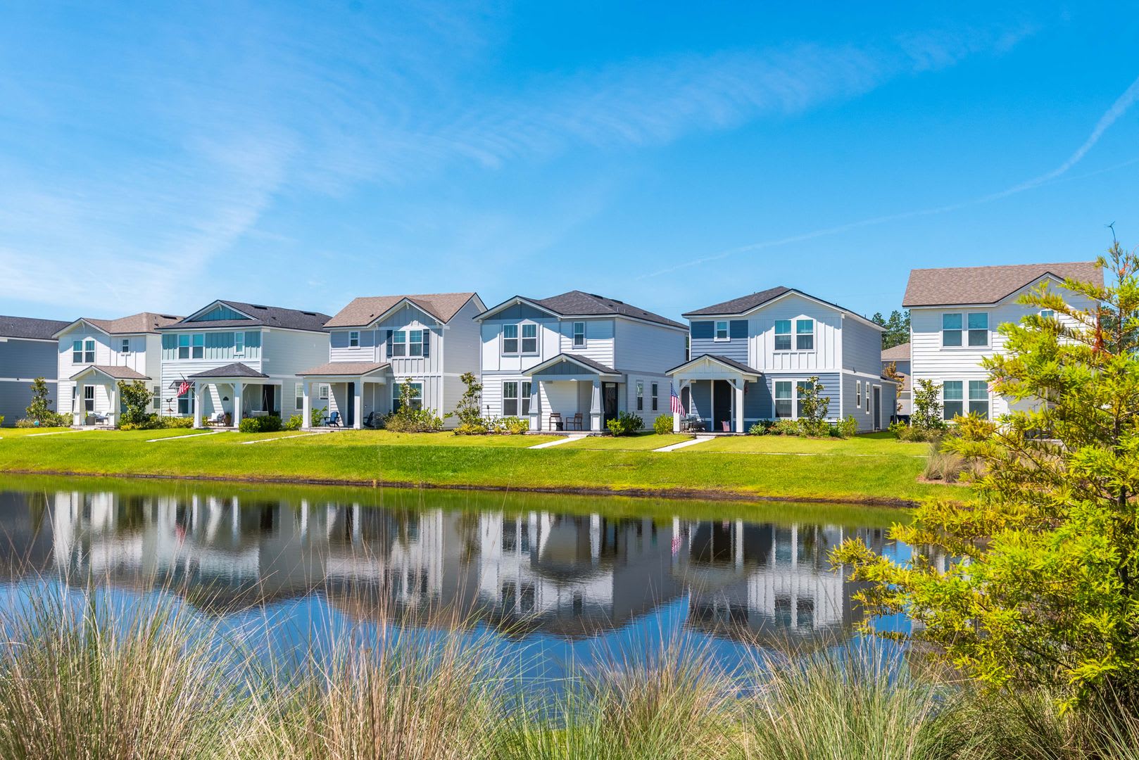 Waterfront Living In Wildlight 4 Bed 3 Bath – photo 4