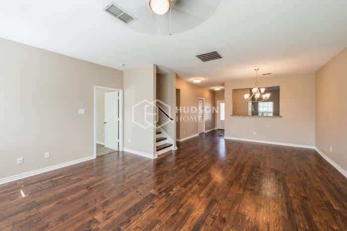 148 Aaron Street – photo 4