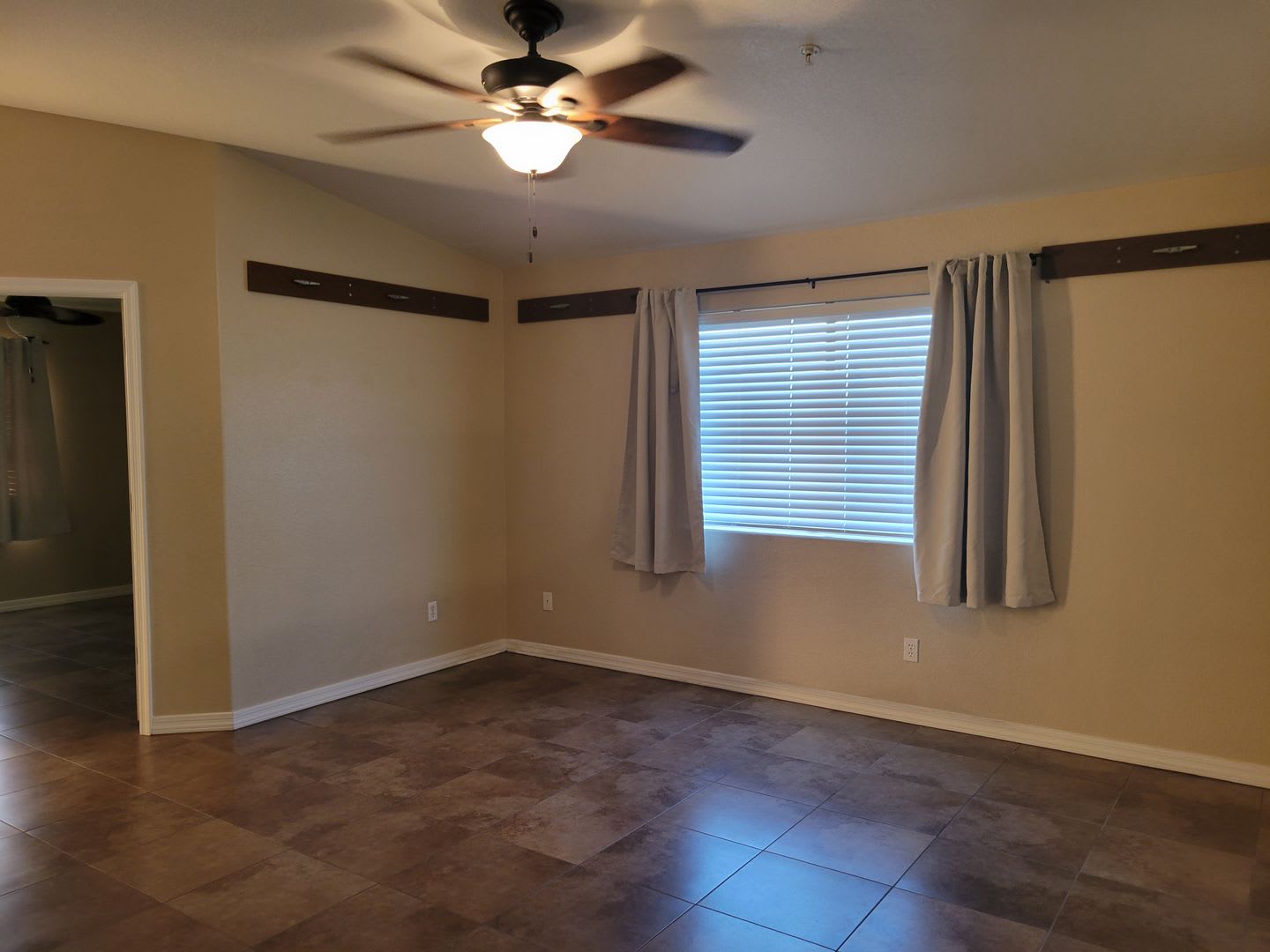 Available October!! Unfurnished Long Term – photo 5