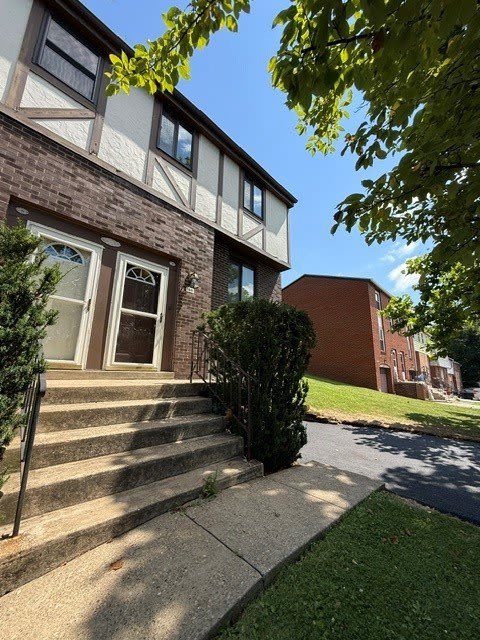 1841 Patrick Pl – photo 2