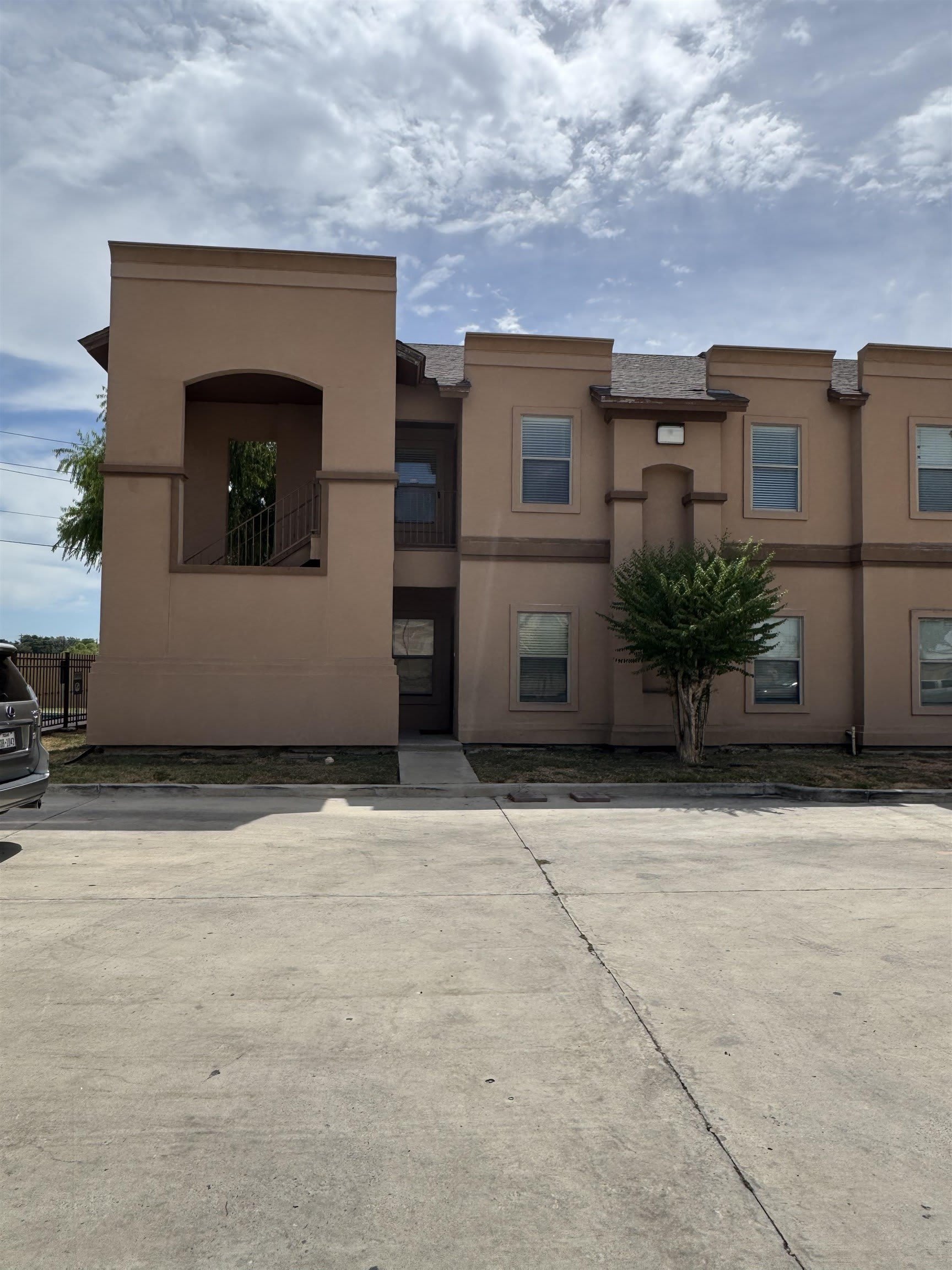 9809 Sterling St. – photo 3