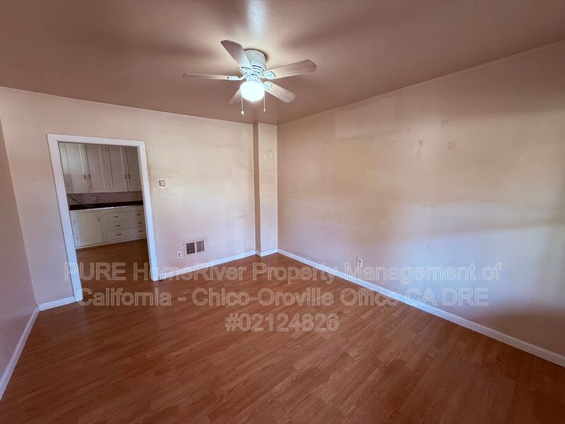 1532 Bridge St – photo 3