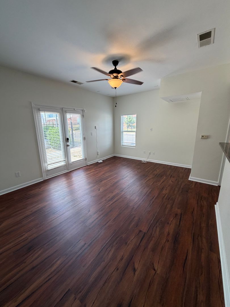 2BR Townhome w/ Deeded Parking, In-Unit W/D, Patio in Optimist Park – photo 5
