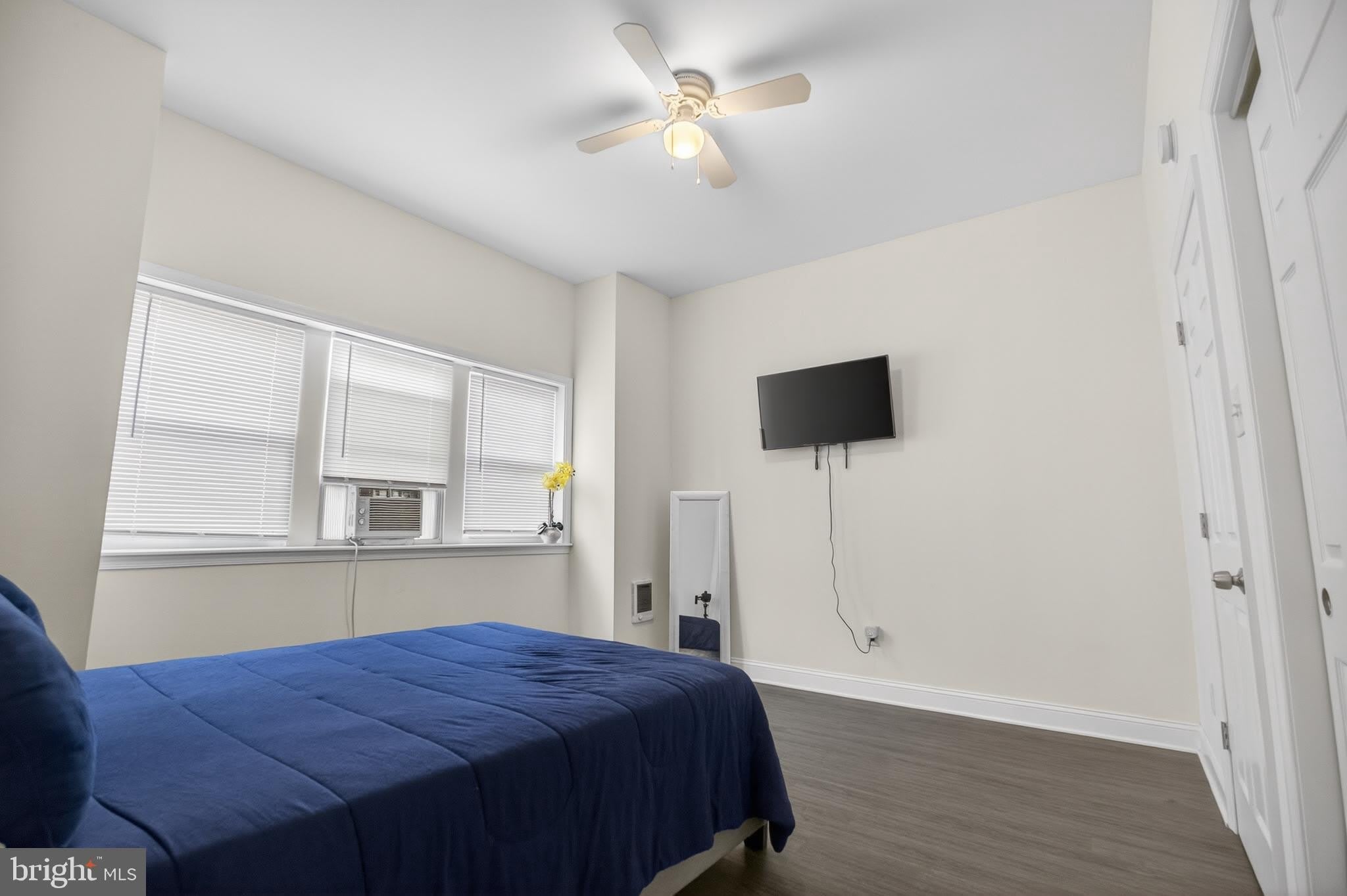 3138 W Allegheny Avenue – photo 5