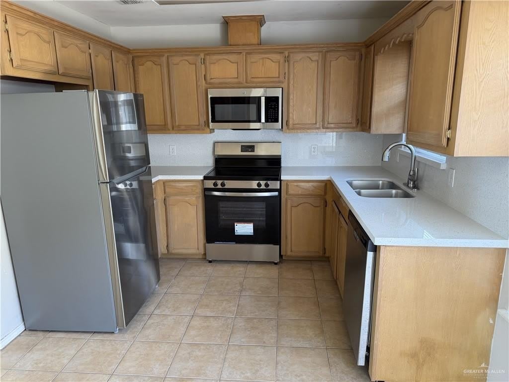 2601 Cervantes Avenue – photo 3