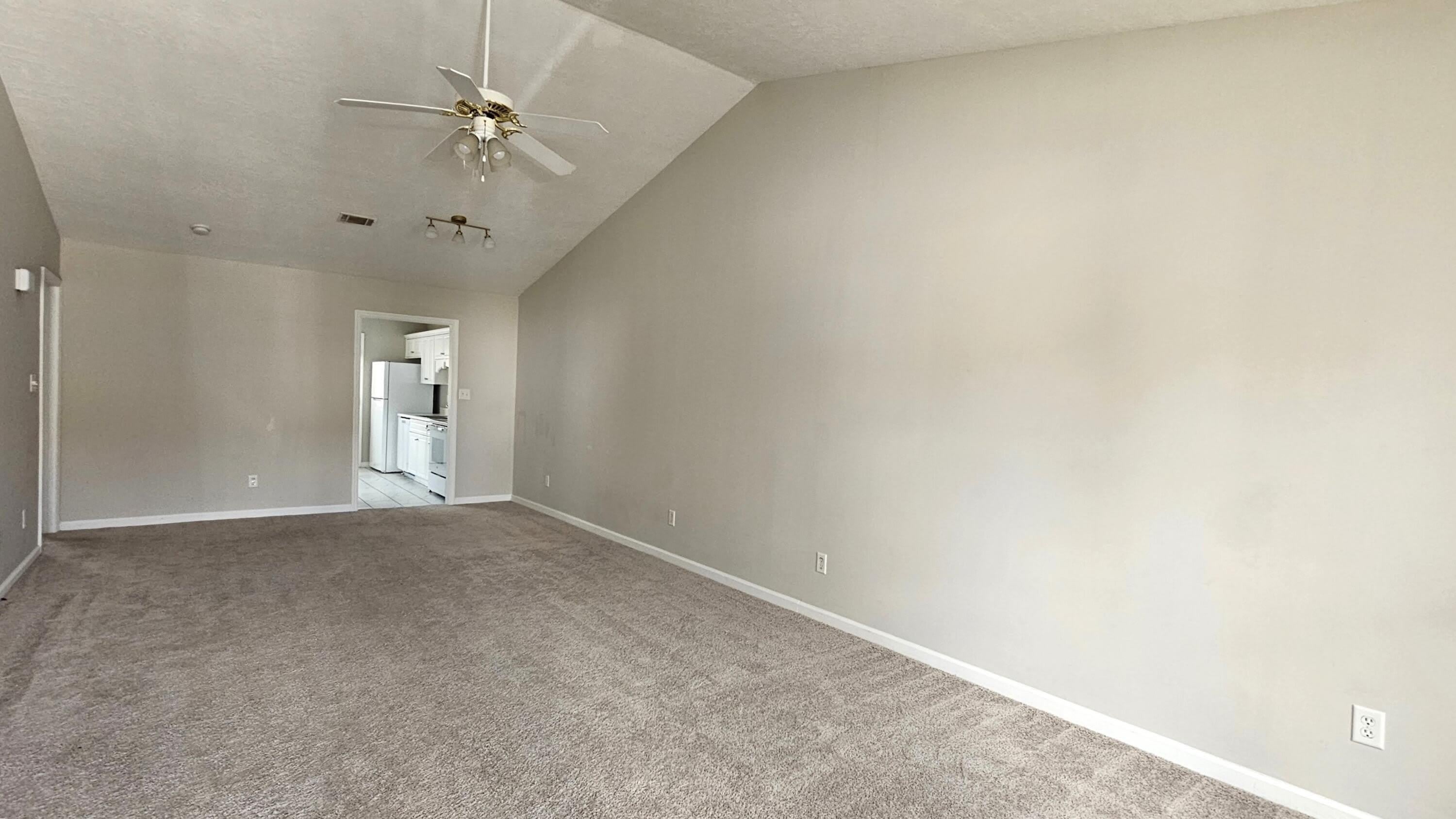 340 Greendale Place – photo 2
