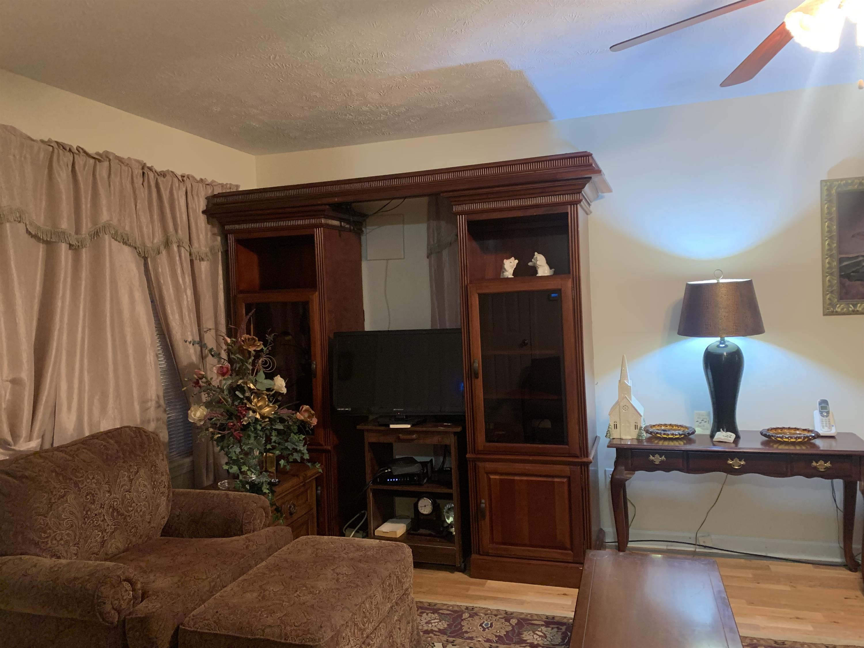 64 E. Main St. – photo 4