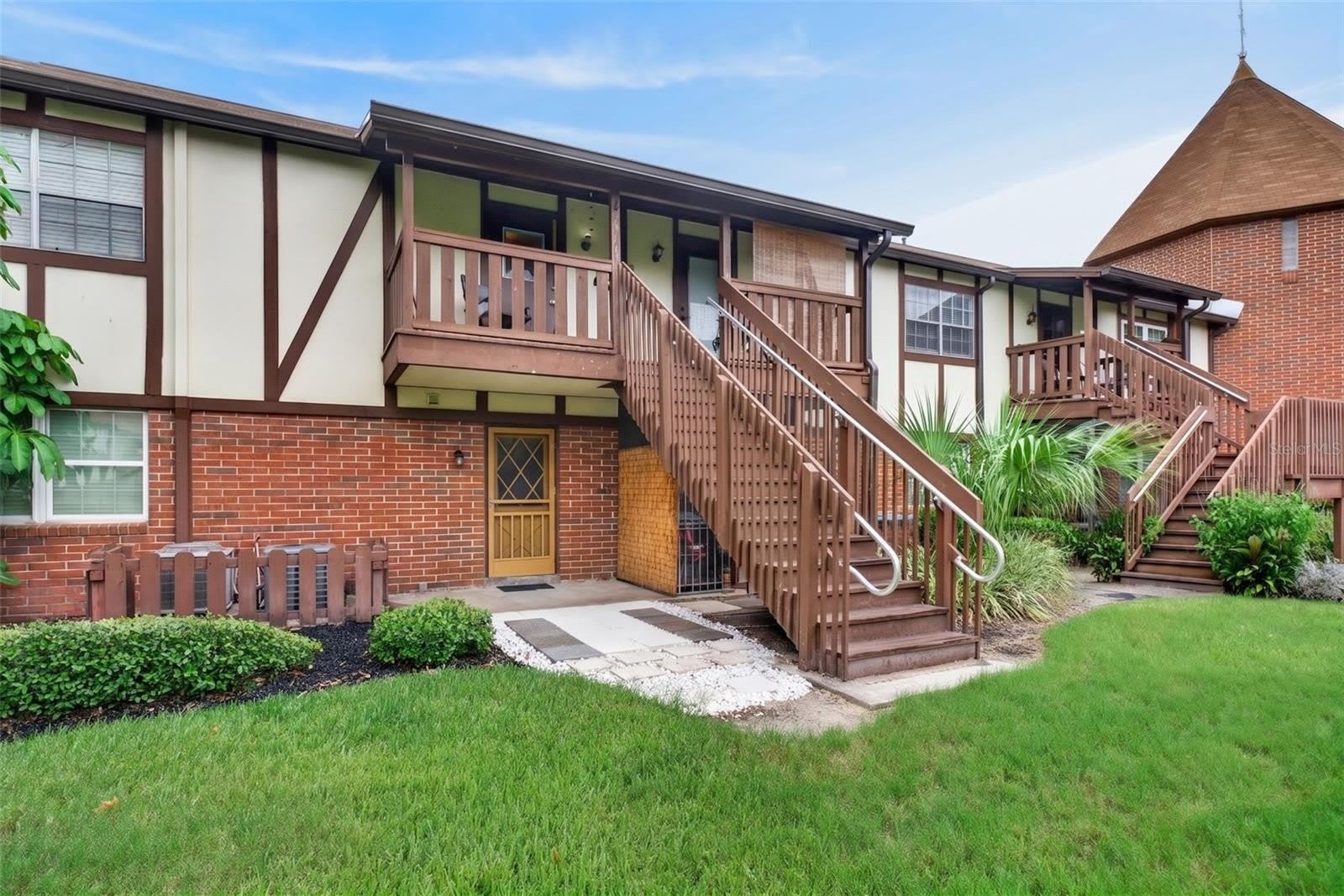 5301 HANSEL Avenue – photo 3