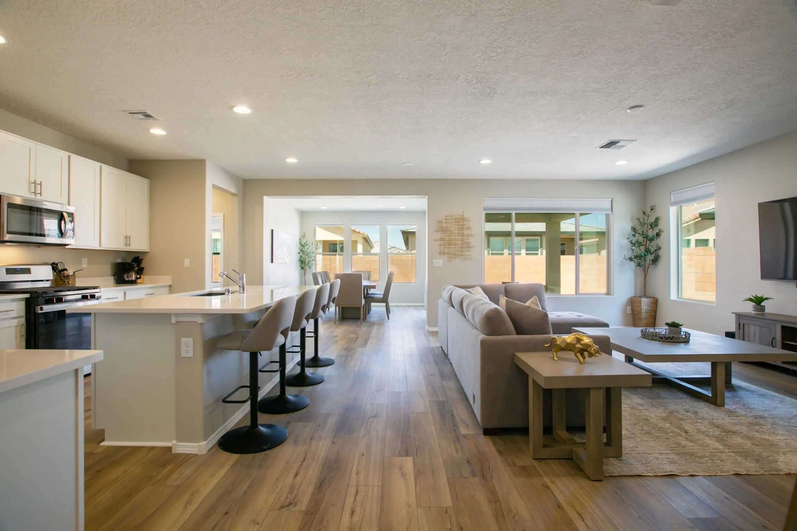 6049 Nauman Drive – photo 5