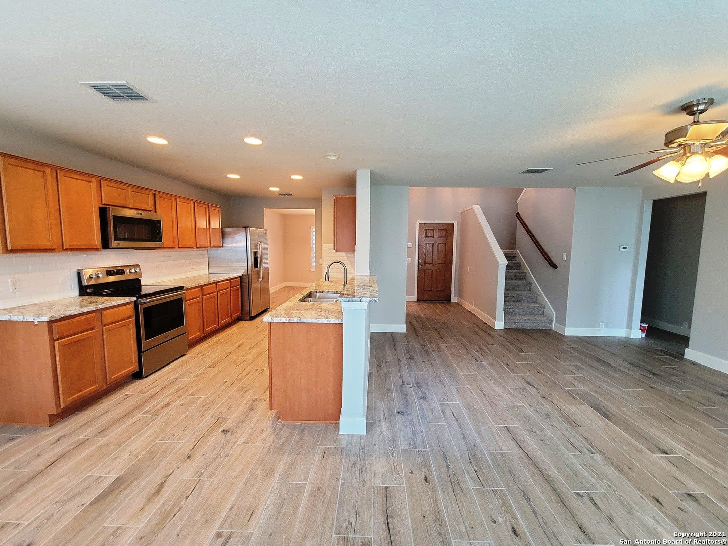 661 Silo St – photo 2