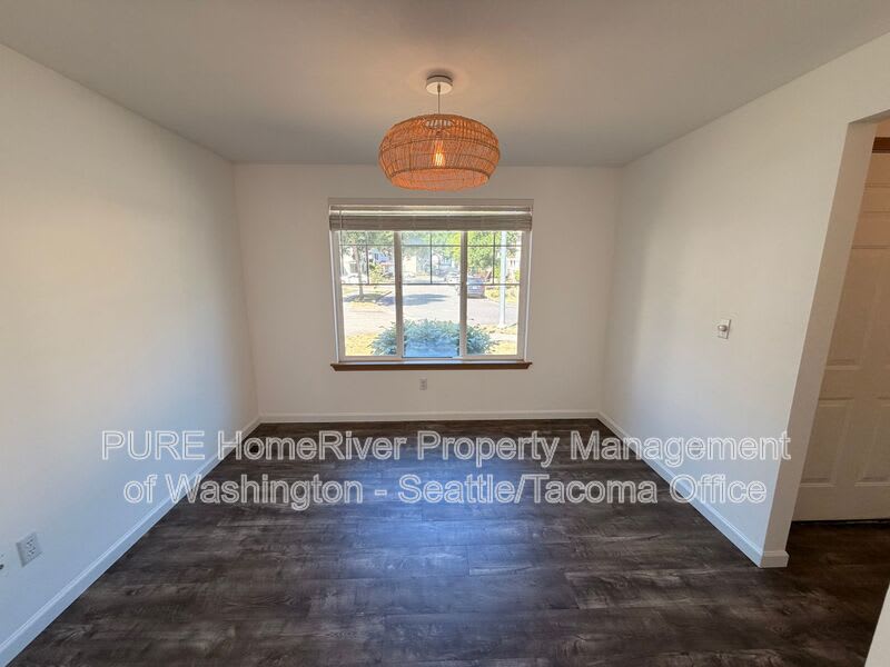 804 28th Ave SE – photo 3