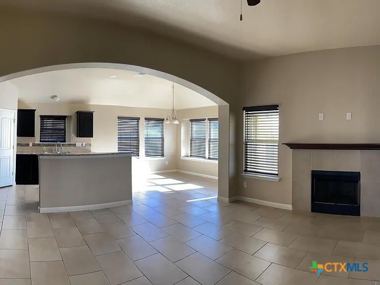 604 W Vega Lane – photo 3