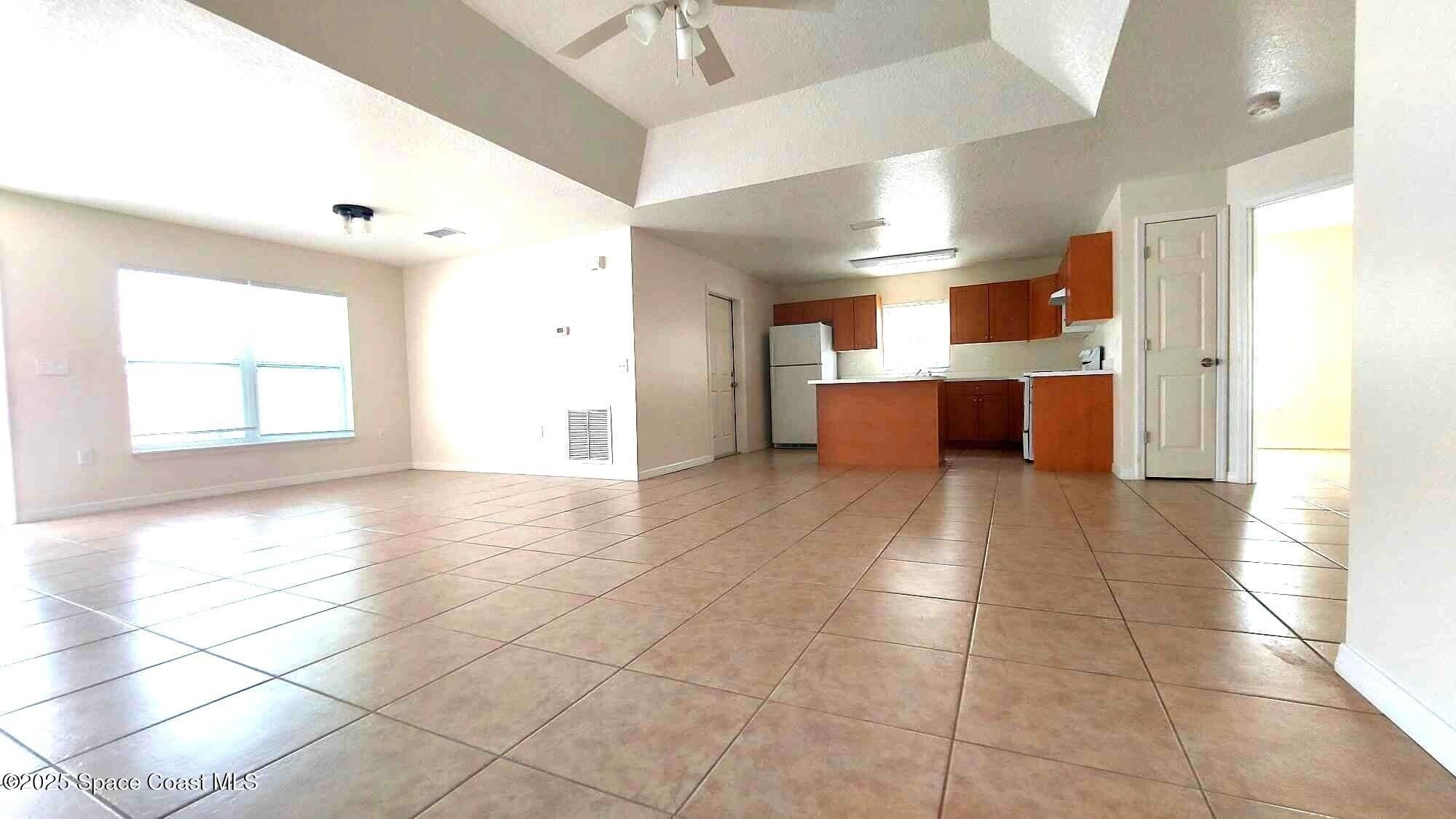 821 ANGELA AVENUE – photo 4