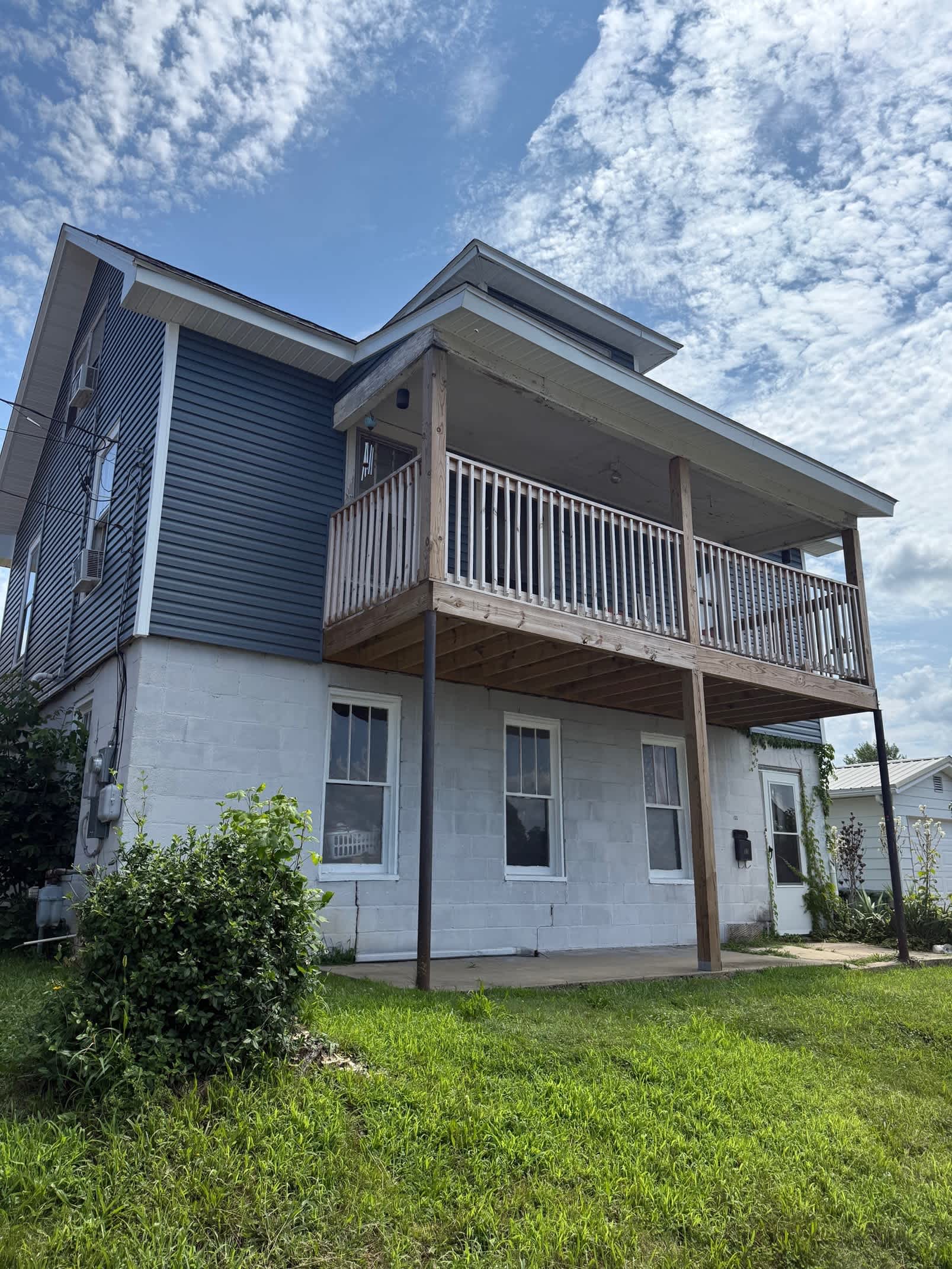 135 Sheldon Ave – photo 1