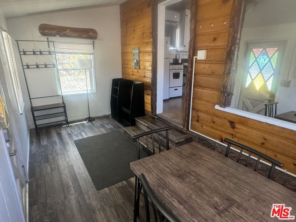 208 E Mountain View Blvd – photo 3