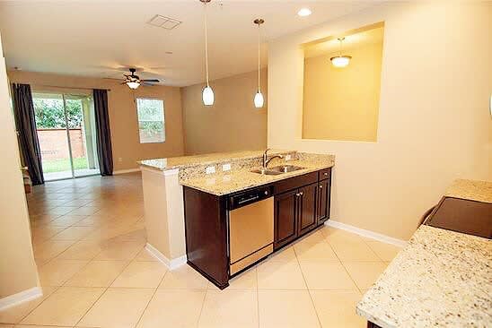 Nice Townhome in the hear of Oviedo! – photo 3