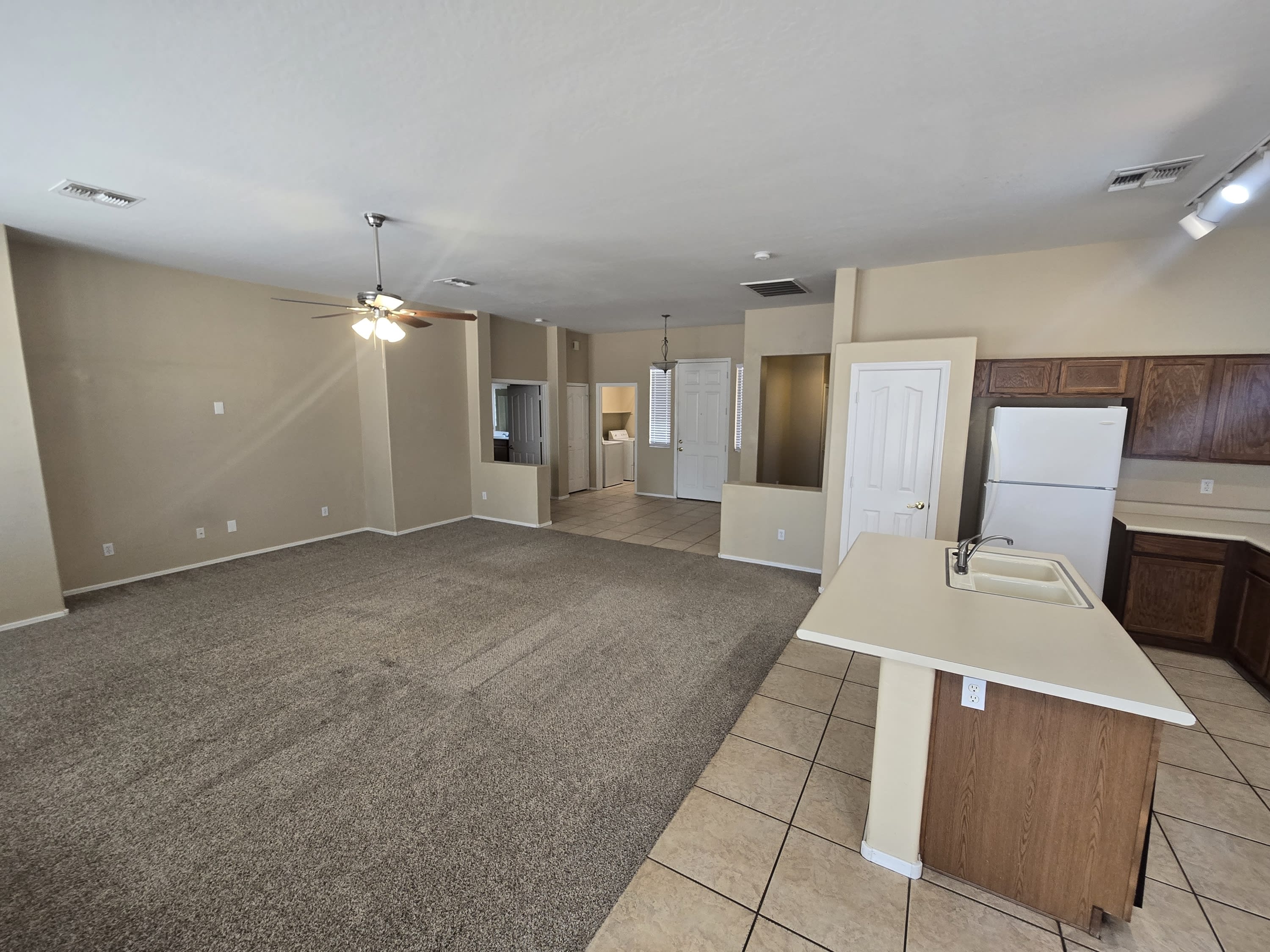 1580 North Racine Court – photo 3