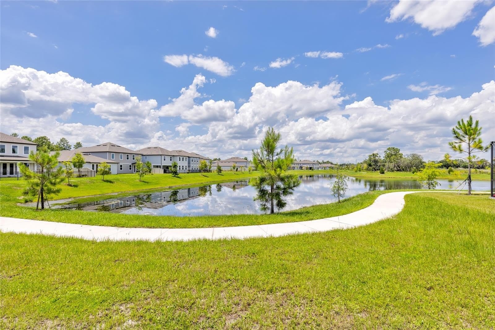2205 BROADBROOK Drive – photo 3