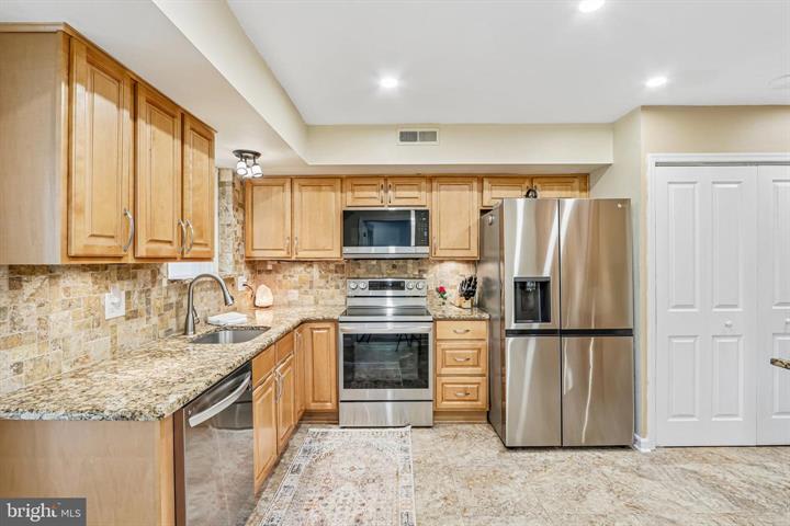 33 Hastings Ct – photo 2