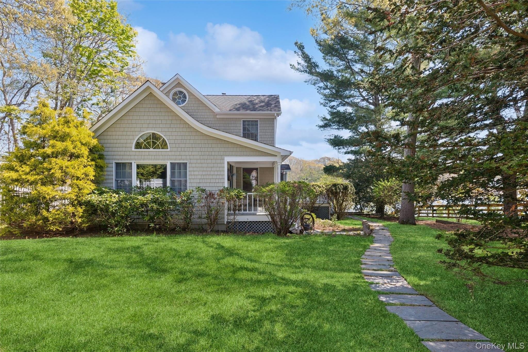 425 Briarwood Lane – photo 2